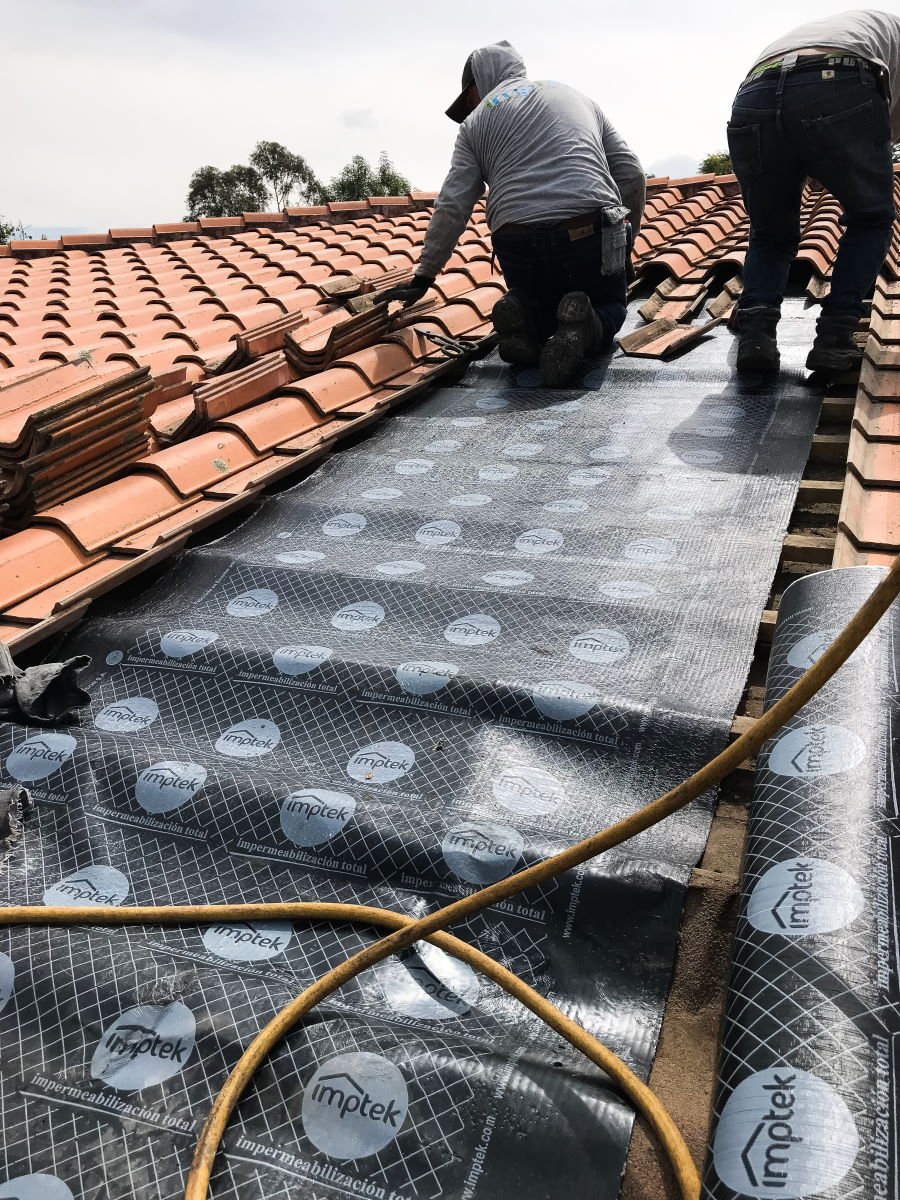 Instalación de Impermeabilizante Chova para tejado